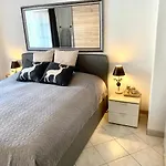 Holiday Apartment Gian - Close To The Kongresshaus, The Ice Hockey Stadium, Cross-Country Skiing, The Eau-La-La Indoor Pool And Wellness, Large Supermarket, 2 Bus Stops, With An Indoor Garage And Fully Equipped