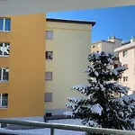 Zentral bei Kongresshaus, Langlaufloipe, Hallenbad, Garage, WIFI, voll ausgestattet - Fewo Gian