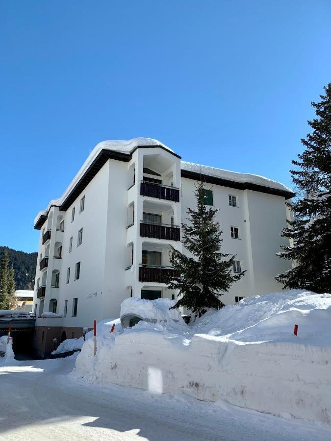 Appartamento Gian - Close To The Kongresshaus, The Ice Hockey Stadium, Cross-country Skiing, The Eau-la-la Indoor Pool And Wellness, Large Supermarket, 2 Bus Stops, With An Indoor Garage And Fully Equipped