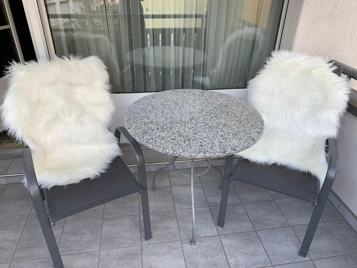Zentral Bei Kongresshaus, Langlaufloipe, Hallenbad, Garage, Wifi, Voll Ausgestattet - Gian Apartment Davos