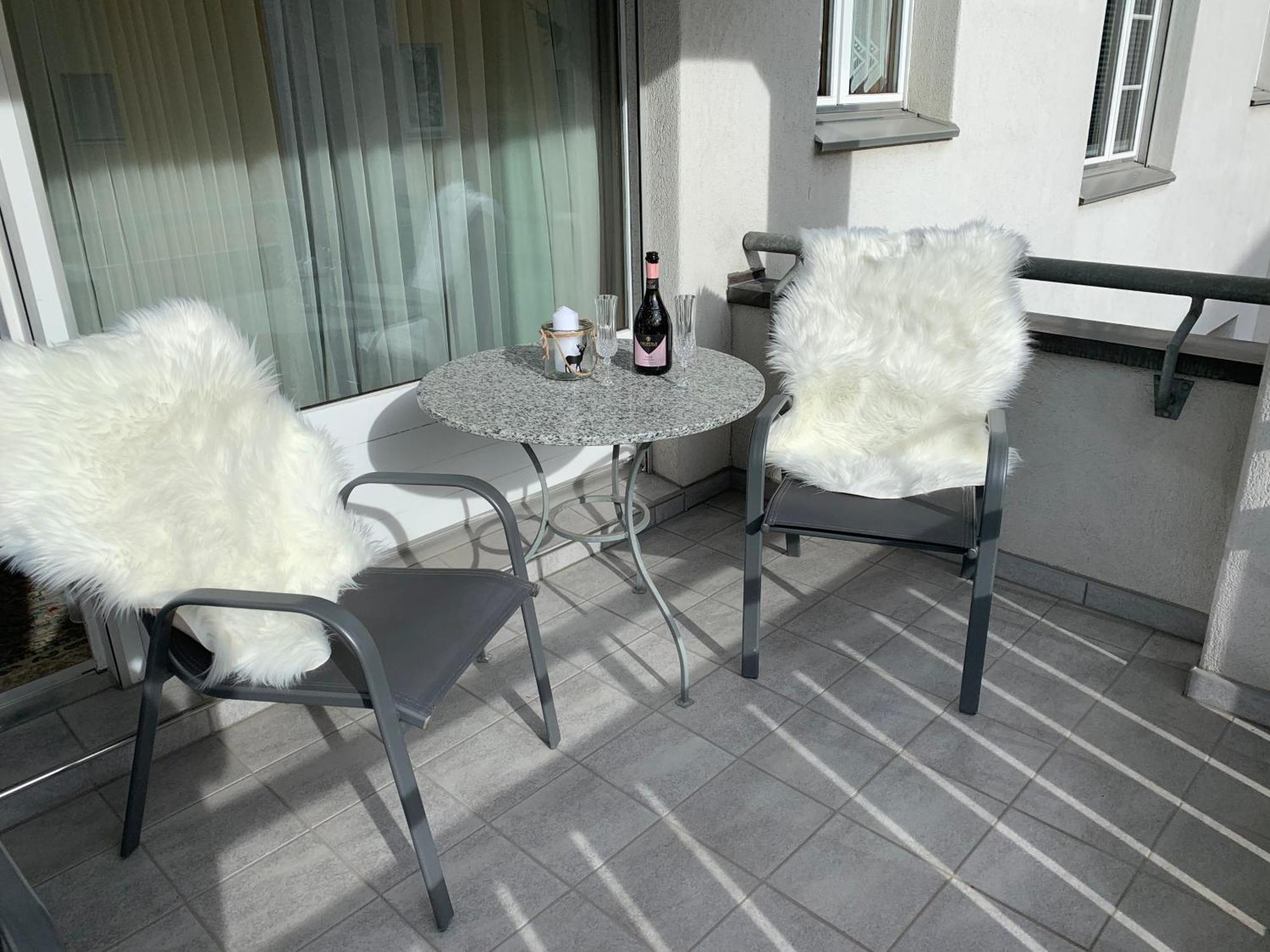 Zentral Bei Kongresshaus, Langlaufloipe, Hallenbad, Garage, Wifi, Voll Ausgestattet - Gian Apartment *